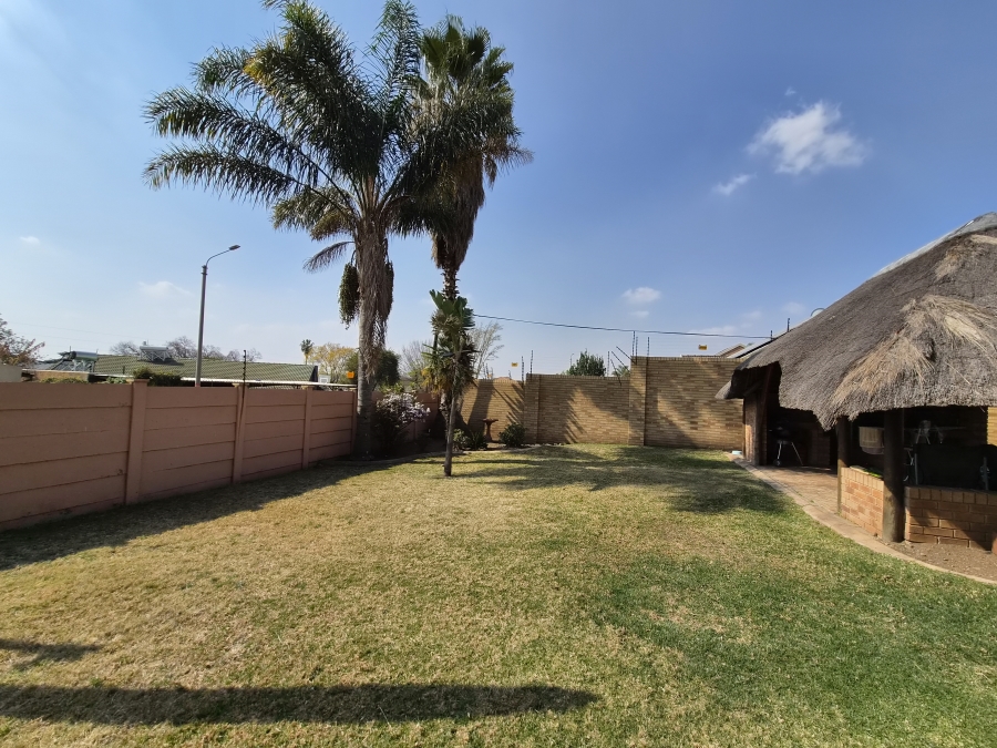 4 Bedroom Property for Sale in Clarens Park Gauteng