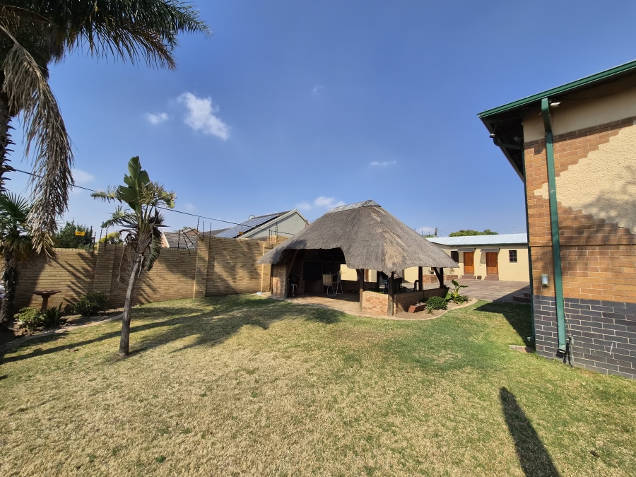4 Bedroom Property for Sale in Clarens Park Gauteng
