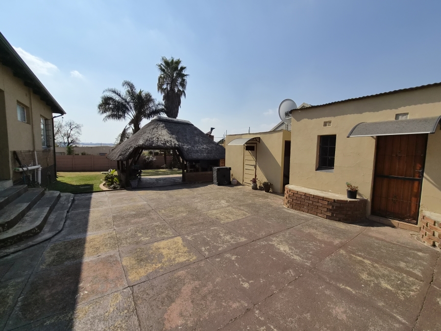 4 Bedroom Property for Sale in Clarens Park Gauteng