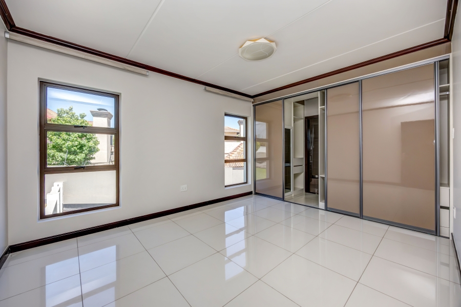 2 Bedroom Property for Sale in Broadacres Gauteng