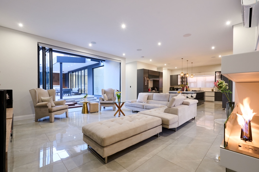 5 Bedroom Property for Sale in Waterfall Country Estate Gauteng
