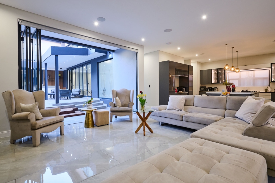5 Bedroom Property for Sale in Waterfall Country Estate Gauteng