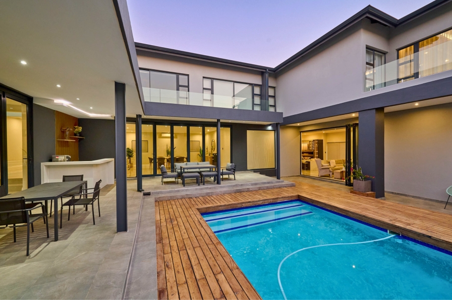 5 Bedroom Property for Sale in Waterfall Country Estate Gauteng