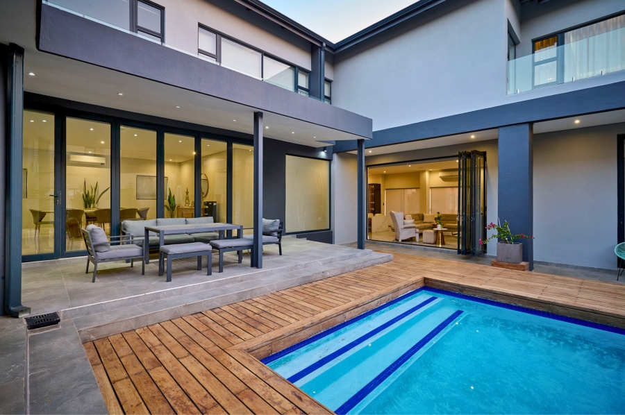 5 Bedroom Property for Sale in Waterfall Country Estate Gauteng