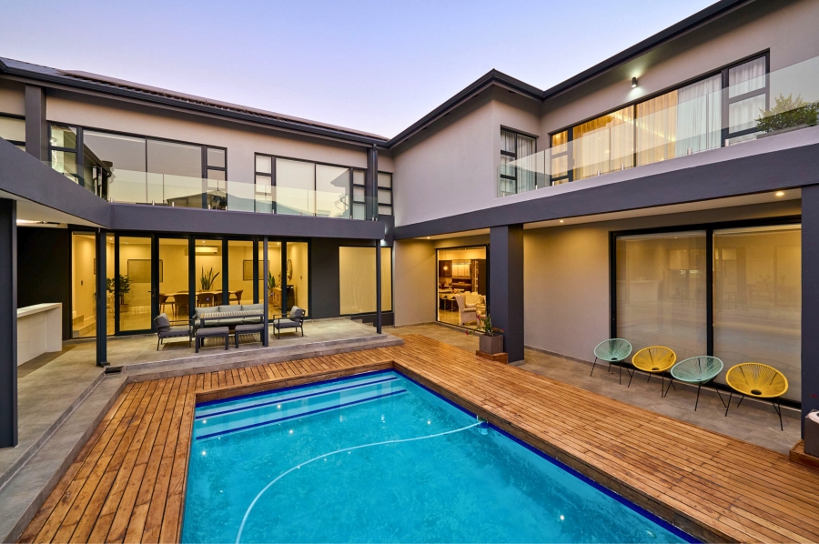 5 Bedroom Property for Sale in Waterfall Country Estate Gauteng