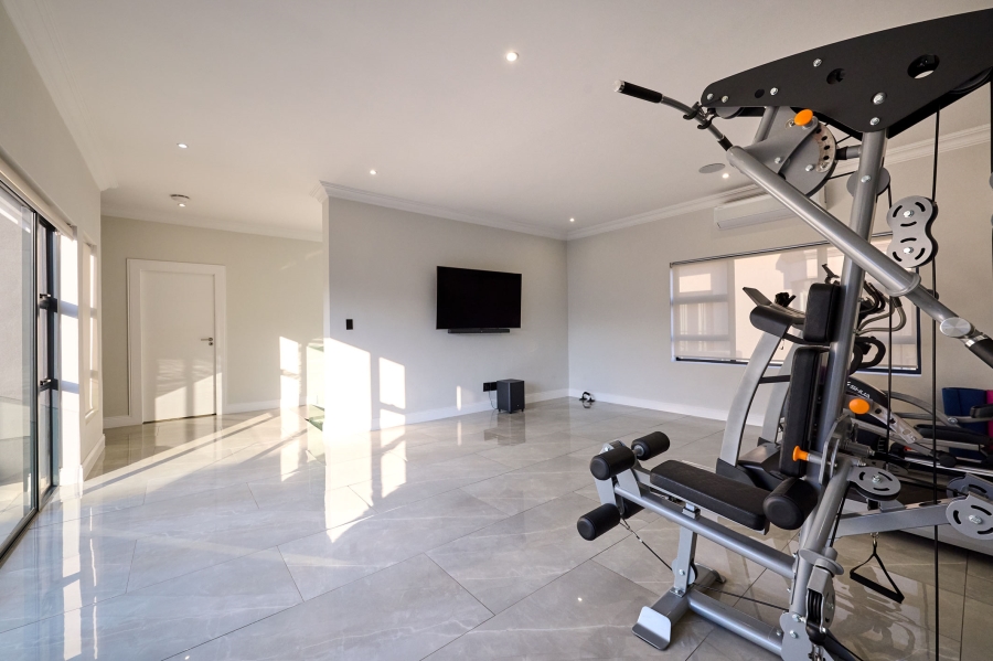 5 Bedroom Property for Sale in Waterfall Country Estate Gauteng