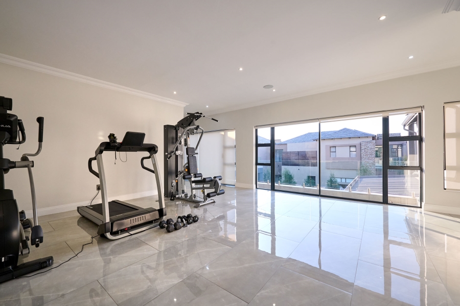 5 Bedroom Property for Sale in Waterfall Country Estate Gauteng