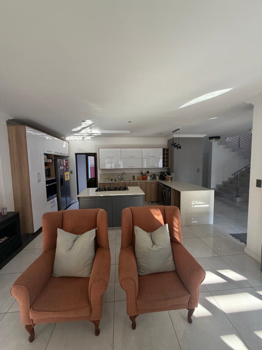 To Let 3 Bedroom Property for Rent in Southdowns Estate Gauteng