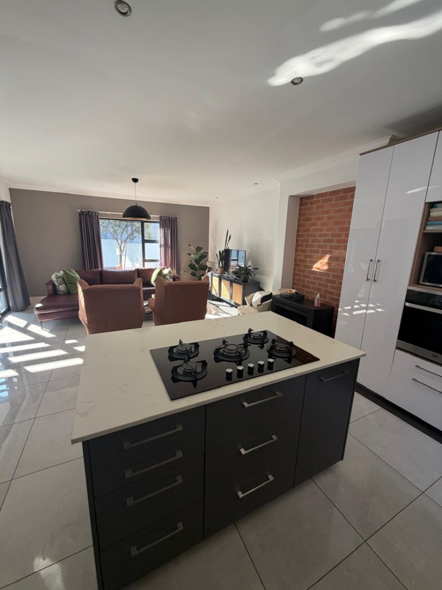 To Let 3 Bedroom Property for Rent in Southdowns Estate Gauteng