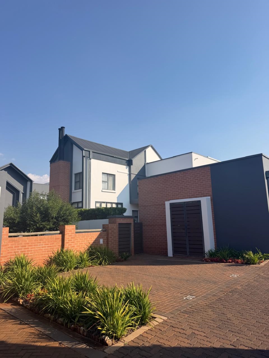 To Let 3 Bedroom Property for Rent in Southdowns Estate Gauteng