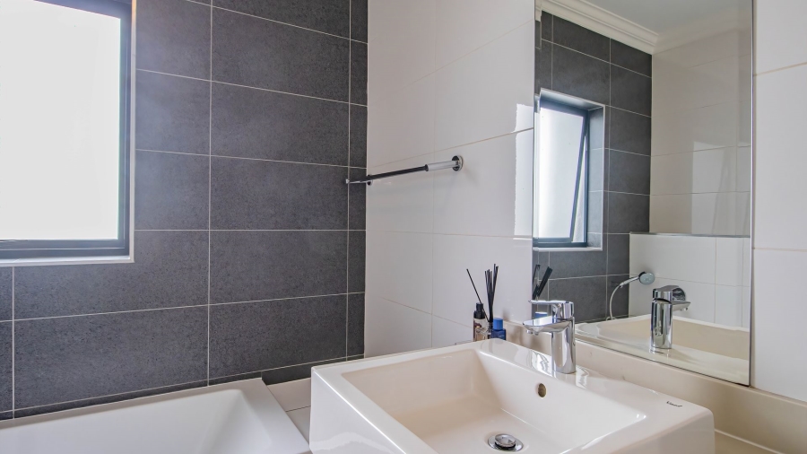 3 Bedroom Property for Sale in Southdowns Estate Gauteng