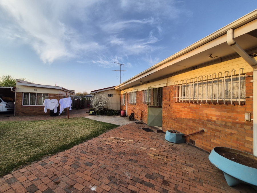 3 Bedroom Property for Sale in Petersfield Gauteng