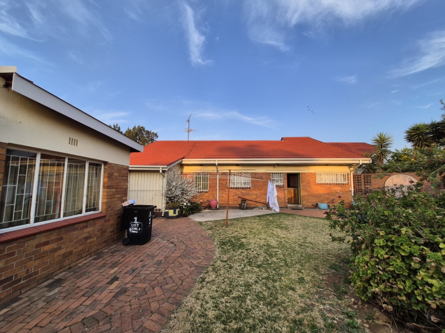 3 Bedroom Property for Sale in Petersfield Gauteng