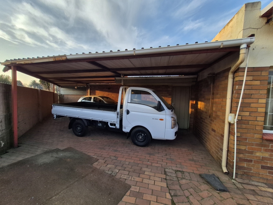 3 Bedroom Property for Sale in Petersfield Gauteng