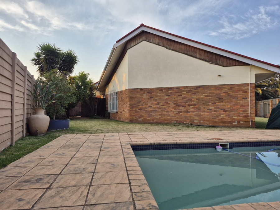 3 Bedroom Property for Sale in Petersfield Gauteng