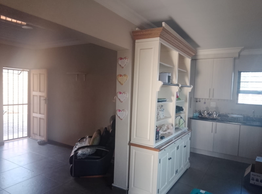 3 Bedroom Property for Sale in Selcourt Gauteng