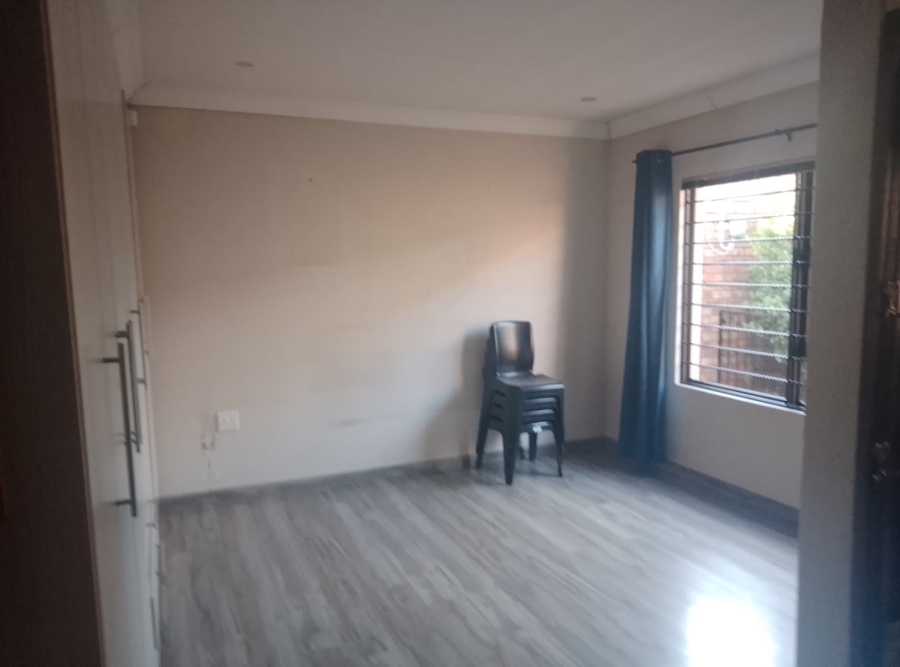 3 Bedroom Property for Sale in Selcourt Gauteng