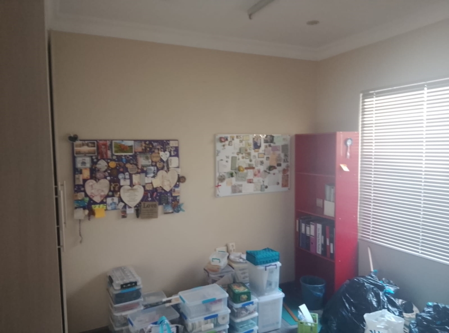 3 Bedroom Property for Sale in Selcourt Gauteng
