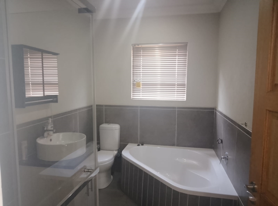3 Bedroom Property for Sale in Selcourt Gauteng