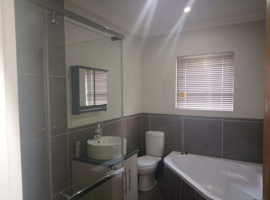 3 Bedroom Property for Sale in Selcourt Gauteng