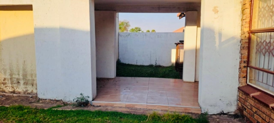 3 Bedroom Property for Sale in Karenpark Gauteng