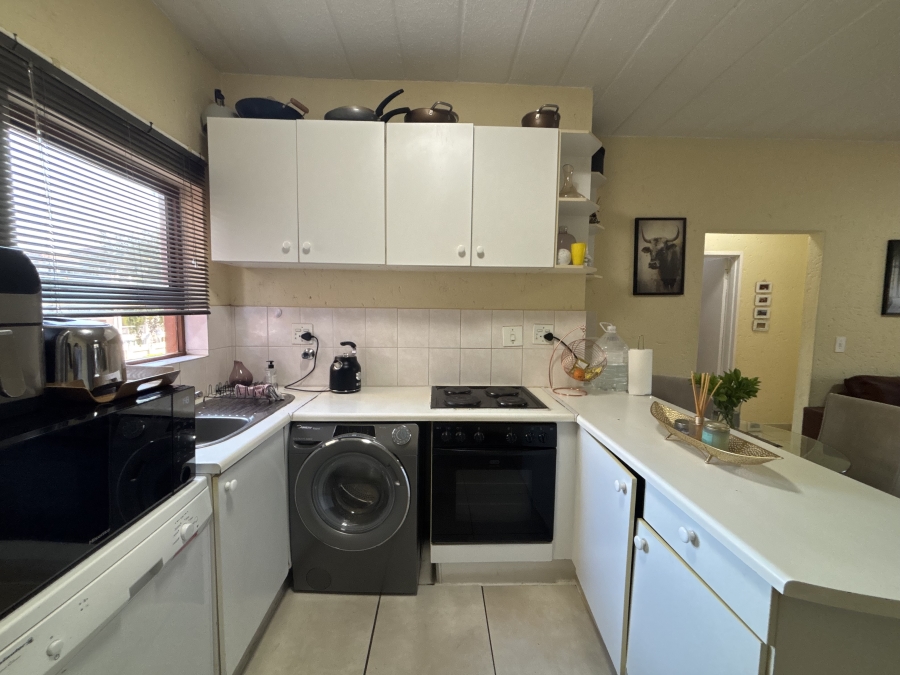 To Let 2 Bedroom Property for Rent in Sunninghill Gauteng