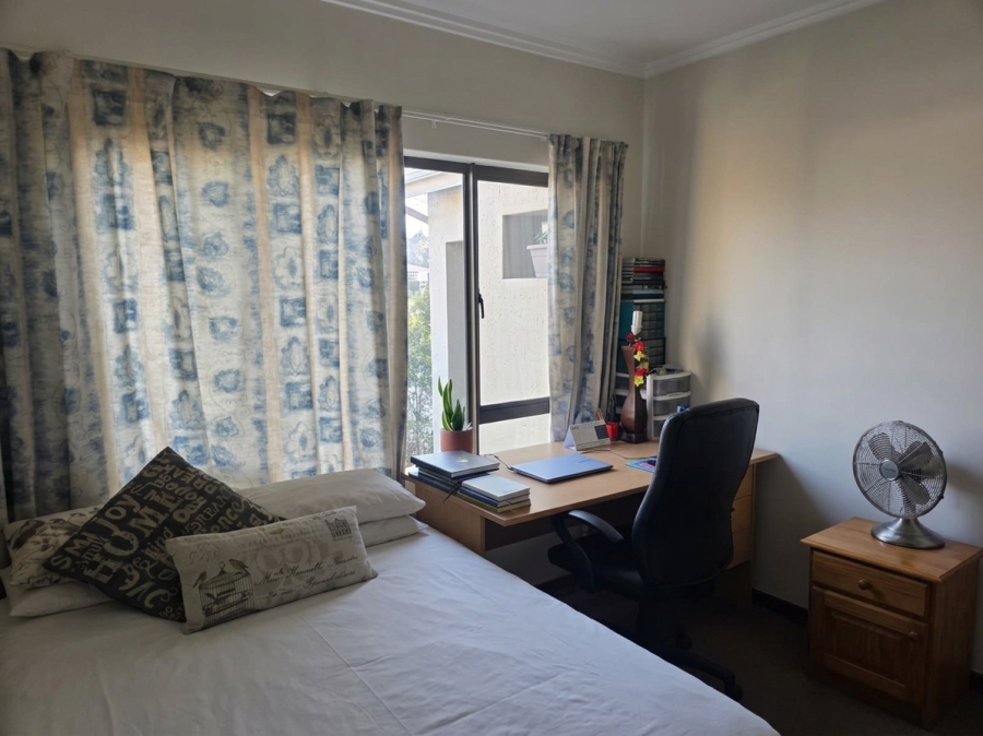 2 Bedroom Property for Sale in Bryanston Gauteng