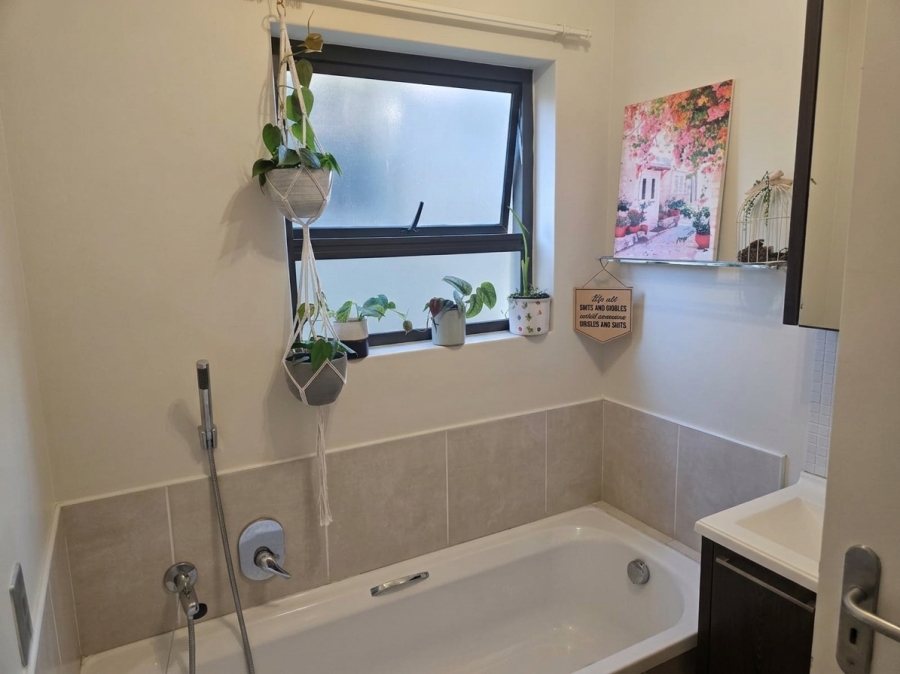 2 Bedroom Property for Sale in Bryanston Gauteng