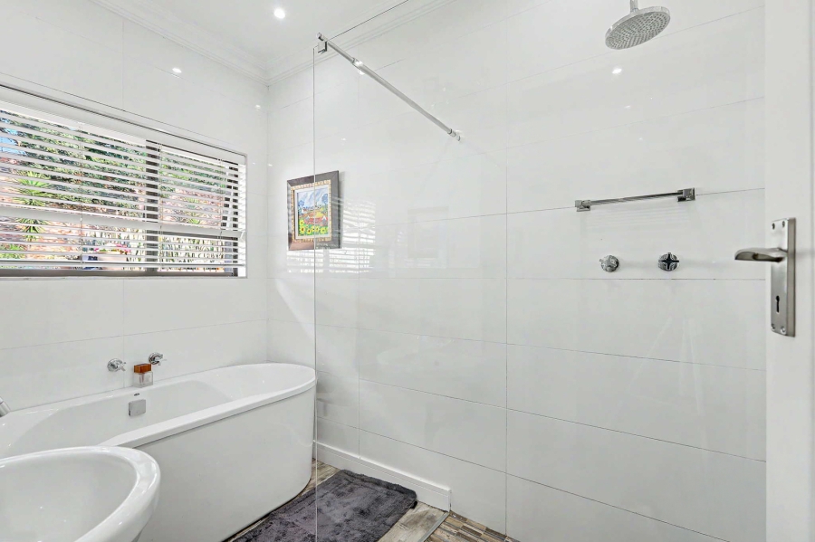 5 Bedroom Property for Sale in Bryanston Gauteng