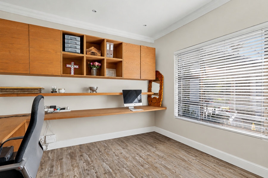 5 Bedroom Property for Sale in Bryanston Gauteng