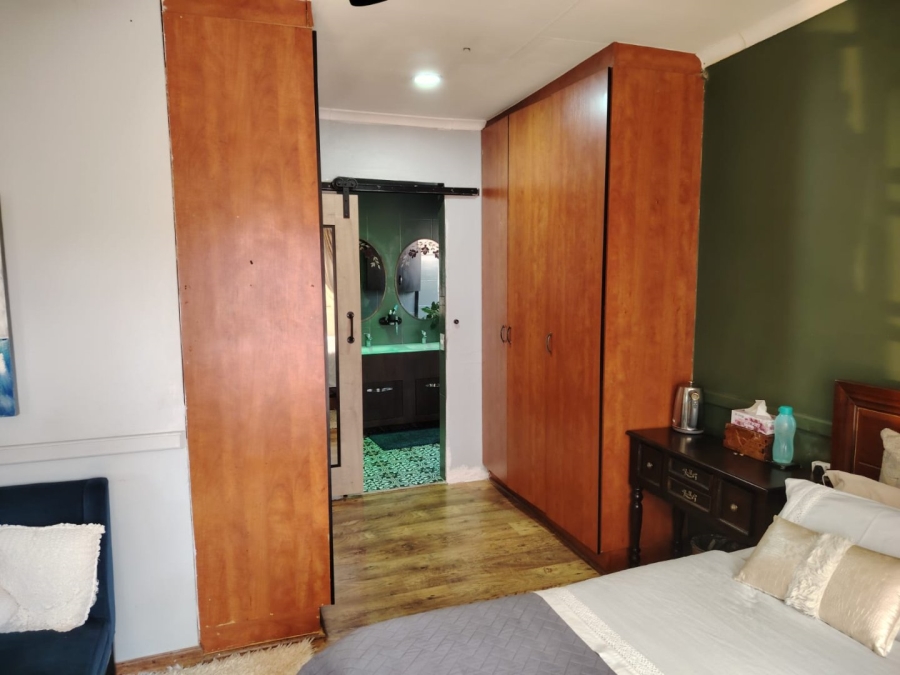 3 Bedroom Property for Sale in Eike Park Gauteng