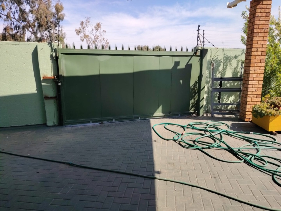 3 Bedroom Property for Sale in Eike Park Gauteng