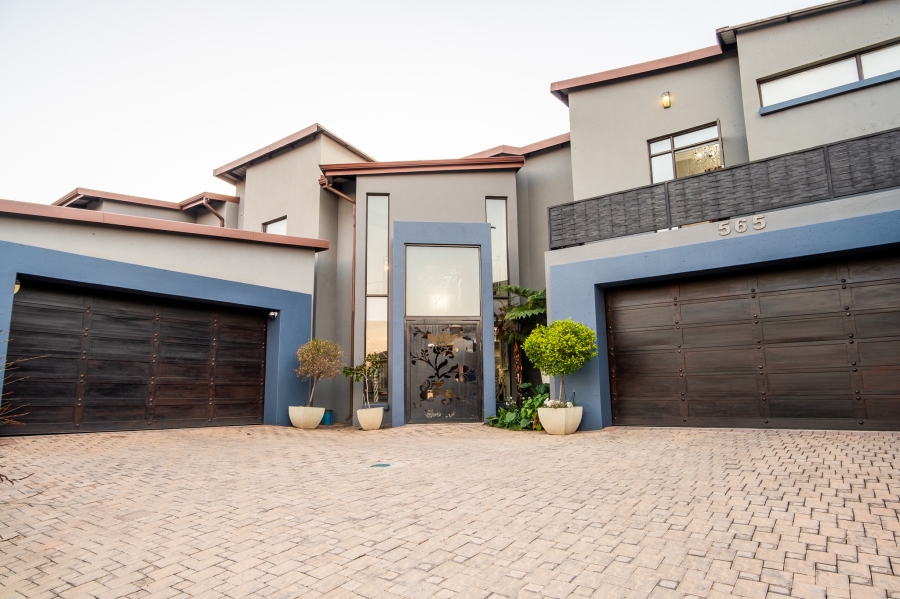 5 Bedroom Property for Sale in Homes Haven Gauteng