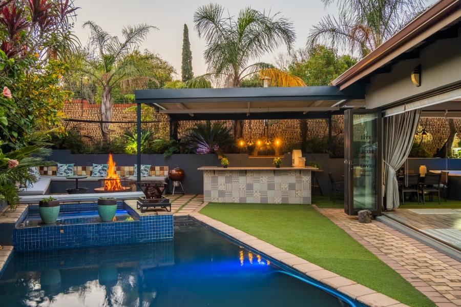 5 Bedroom Property for Sale in Homes Haven Gauteng