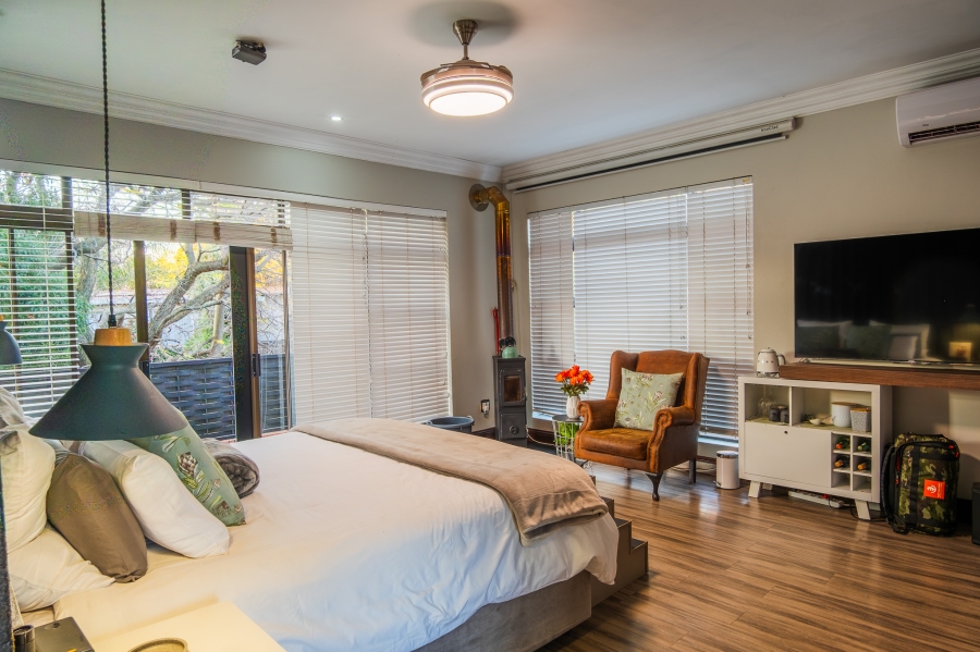 5 Bedroom Property for Sale in Homes Haven Gauteng