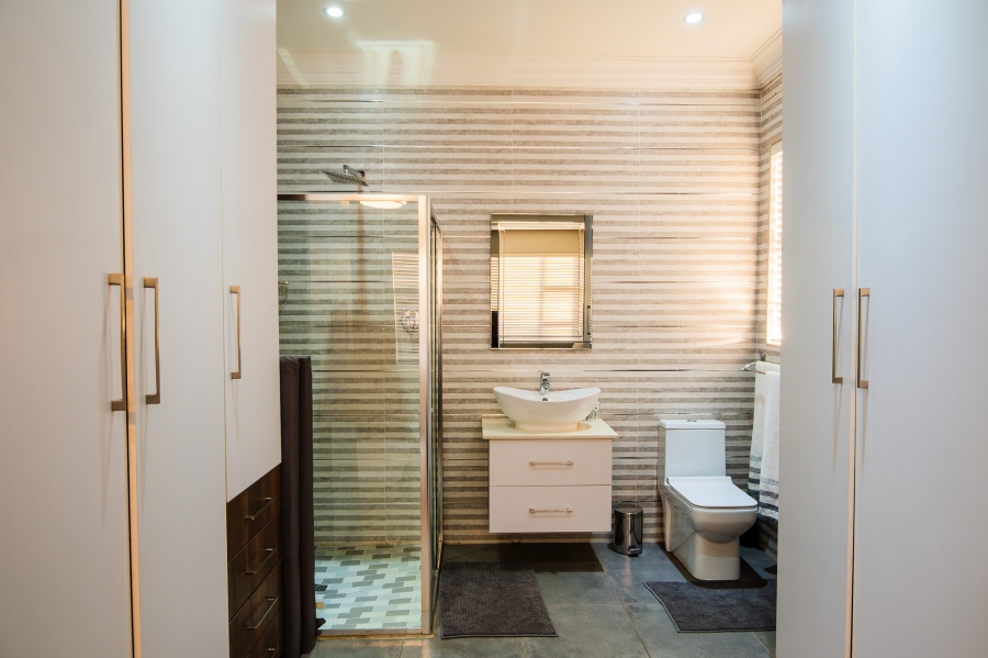 5 Bedroom Property for Sale in Homes Haven Gauteng