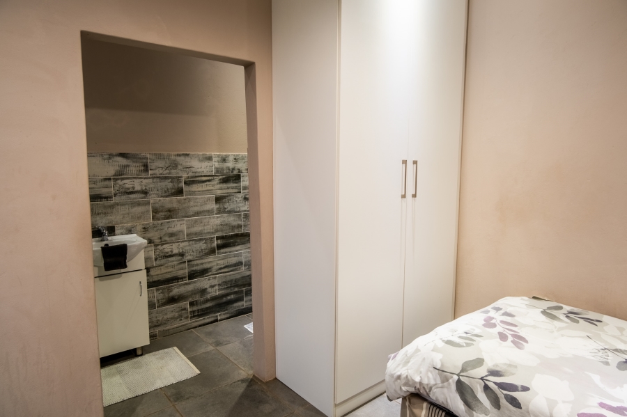 5 Bedroom Property for Sale in Homes Haven Gauteng