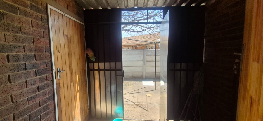 4 Bedroom Property for Sale in Randpoort Gauteng