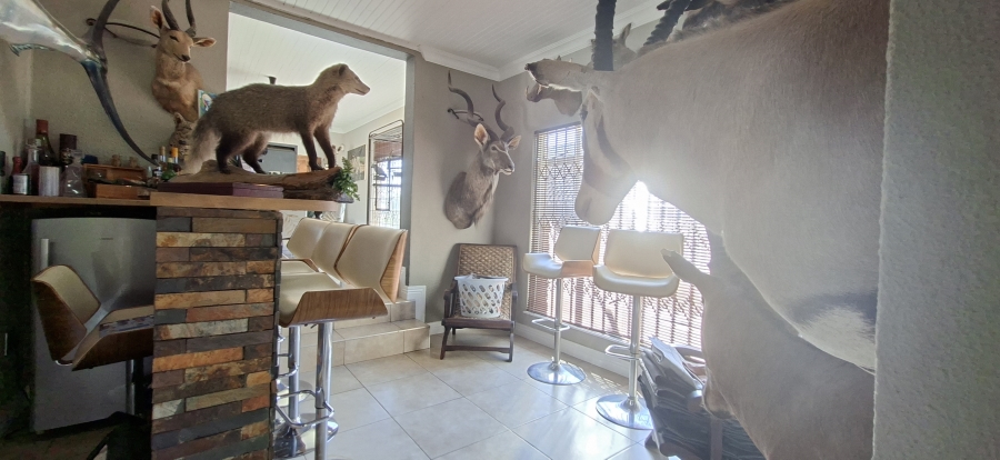 4 Bedroom Property for Sale in Rant En Dal Gauteng