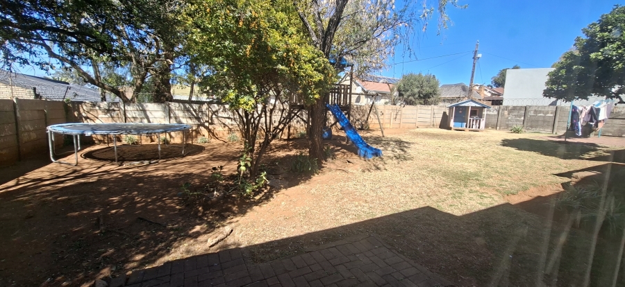 4 Bedroom Property for Sale in Rant En Dal Gauteng