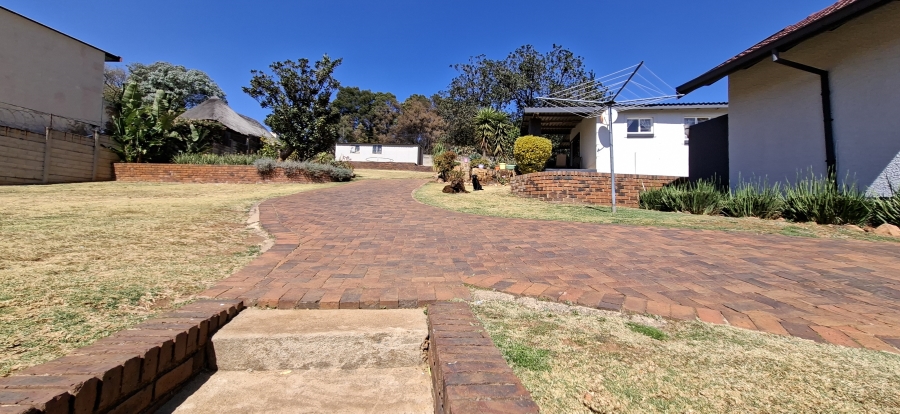 3 Bedroom Property for Sale in Rangeview Gauteng