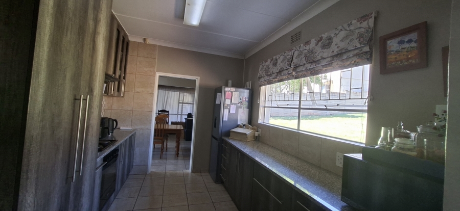 3 Bedroom Property for Sale in Rangeview Gauteng