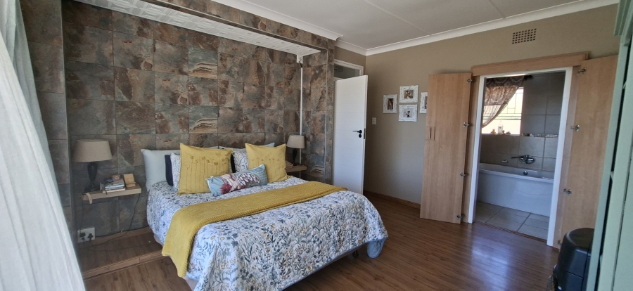 3 Bedroom Property for Sale in Rangeview Gauteng