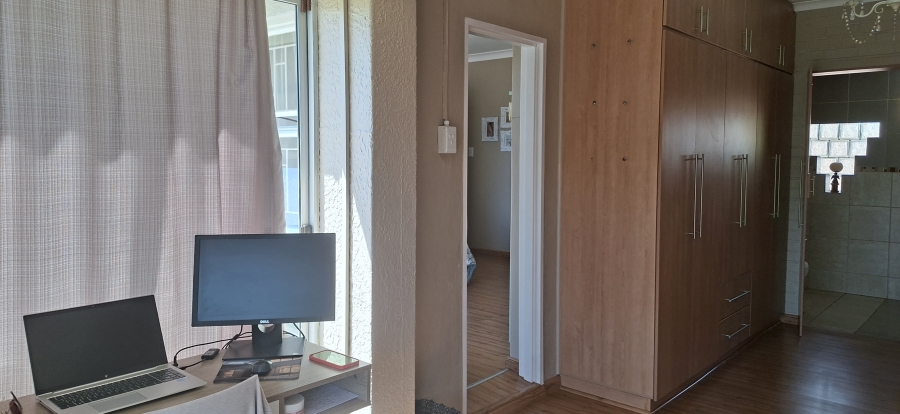 3 Bedroom Property for Sale in Rangeview Gauteng