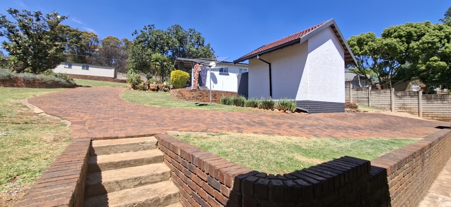 3 Bedroom Property for Sale in Rangeview Gauteng