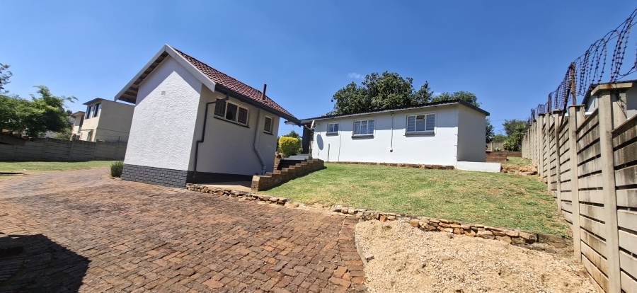 3 Bedroom Property for Sale in Rangeview Gauteng