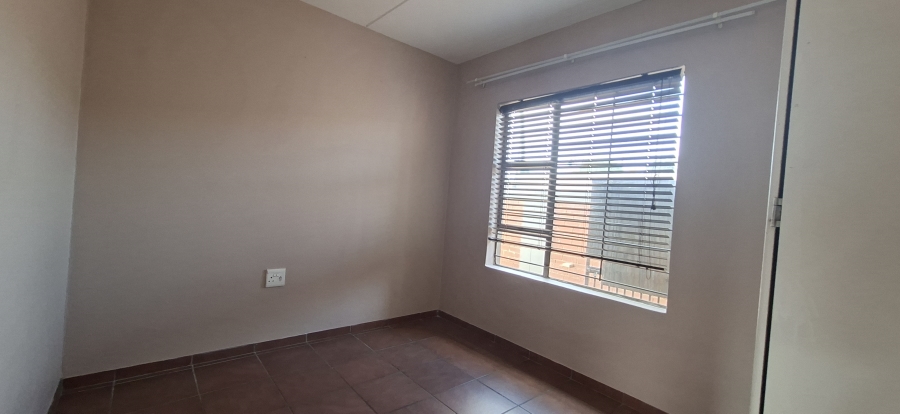 2 Bedroom Property for Sale in Sugar Bush Estate Gauteng