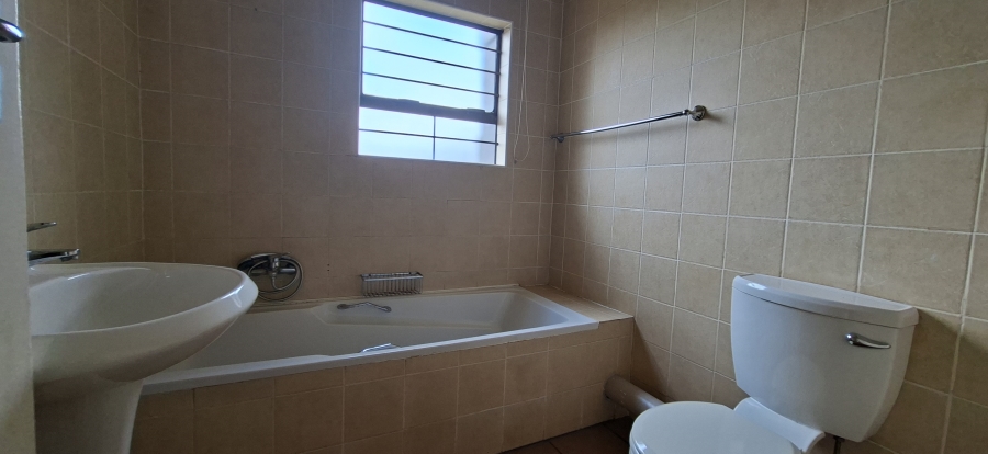2 Bedroom Property for Sale in Sugar Bush Estate Gauteng