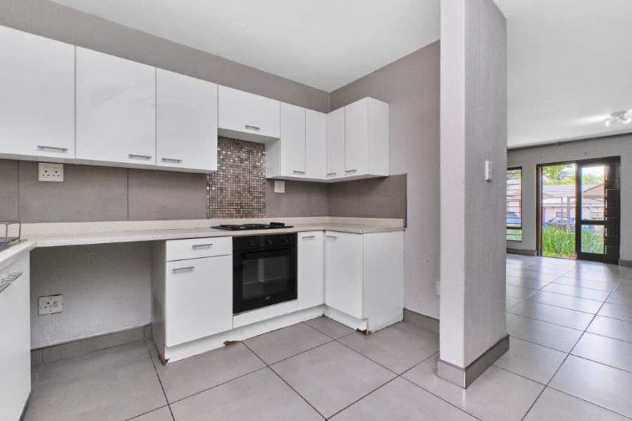 2 Bedroom Property for Sale in Paulshof Gauteng