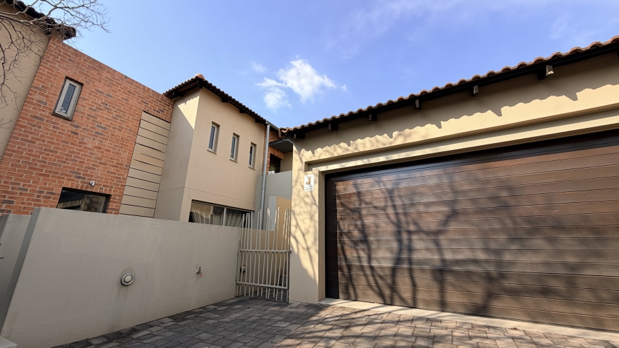 To Let 2 Bedroom Property for Rent in Midstream Estate Gauteng